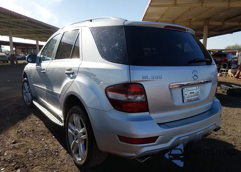 2009 Mercedes-Benz Ml 550 4Matic from USA, damaged, VIN 4JGBB72E79A444337